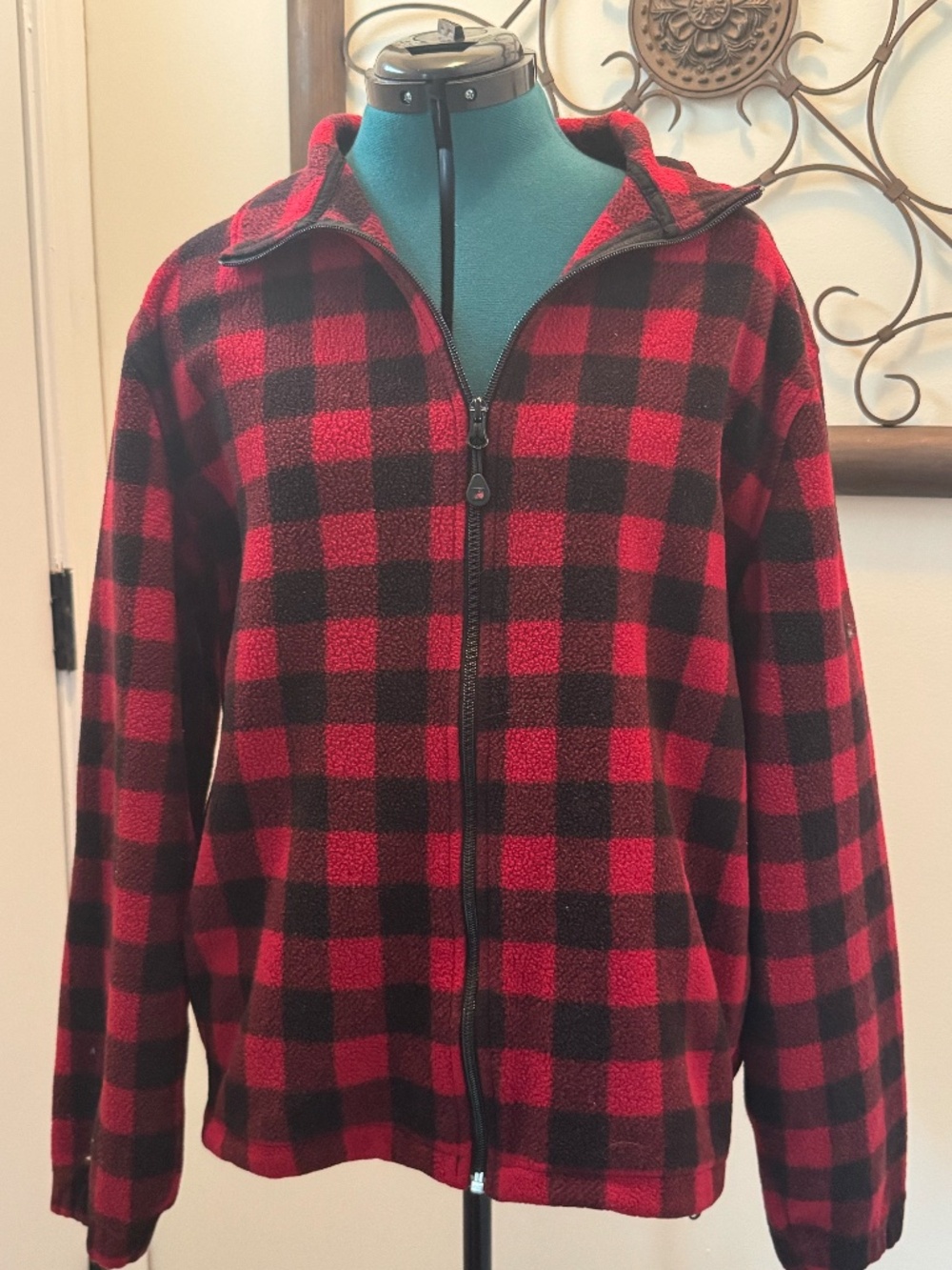 Vintage Woolrich Men’s Buffalo Plaid Jacket Red & Black Beautiful Like New